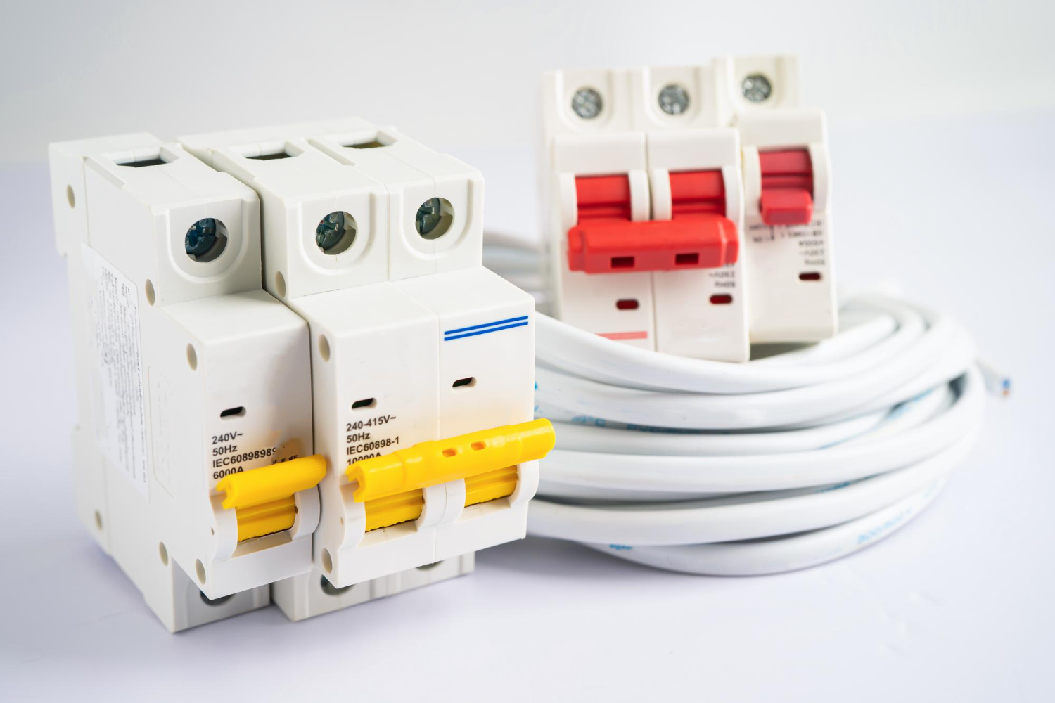 Disjuntores e Quadro Elétrico